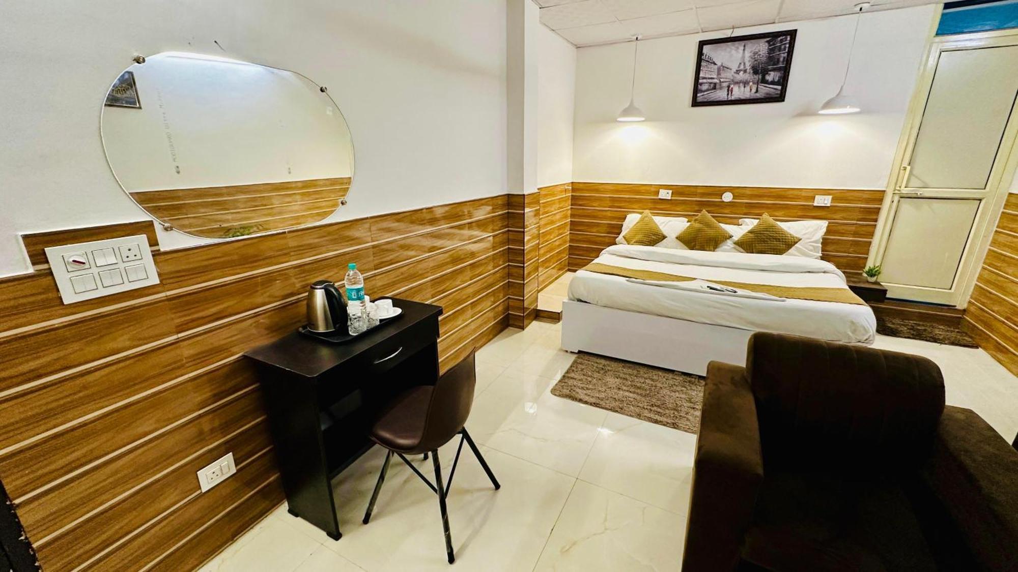 Dr White House - Noida Sector 18酒店 外观 照片