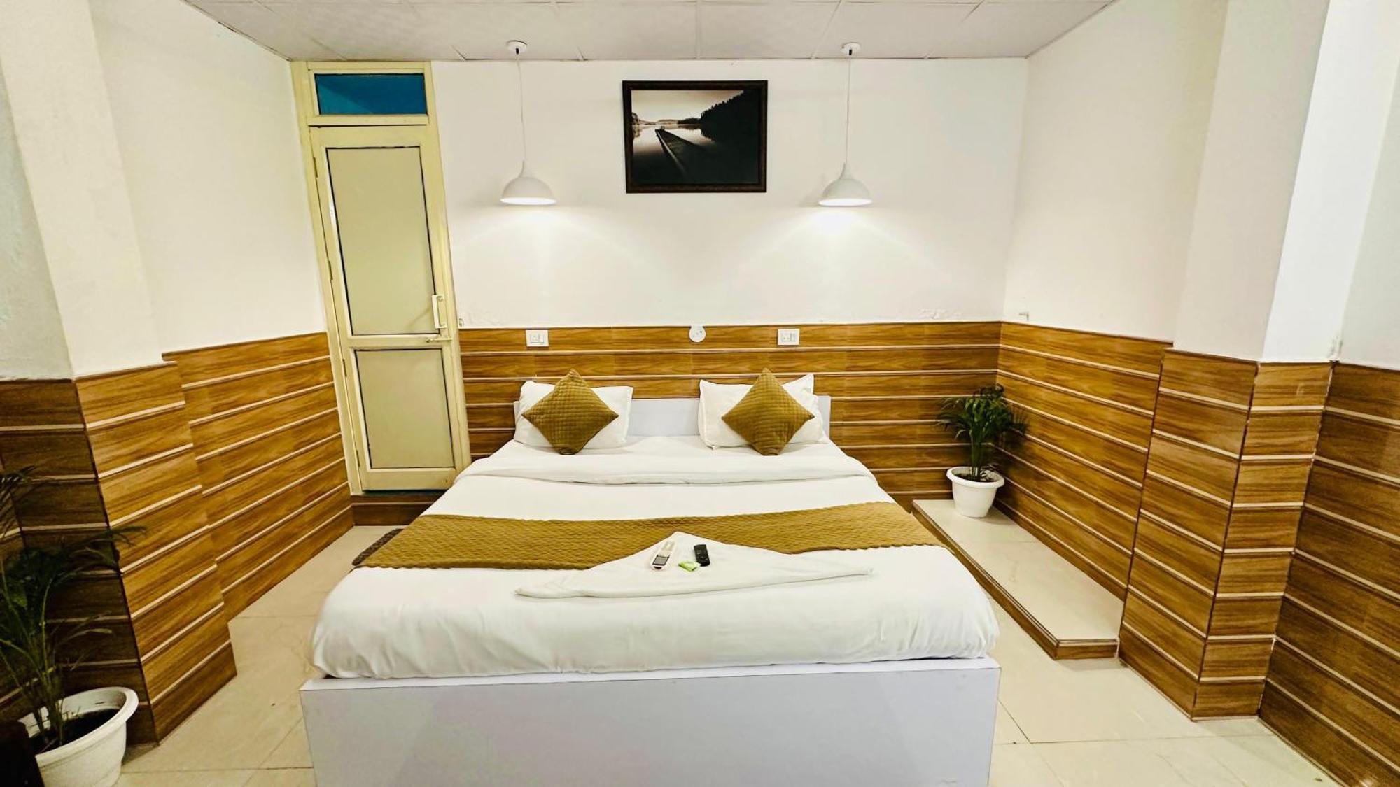 Dr White House - Noida Sector 18酒店 外观 照片