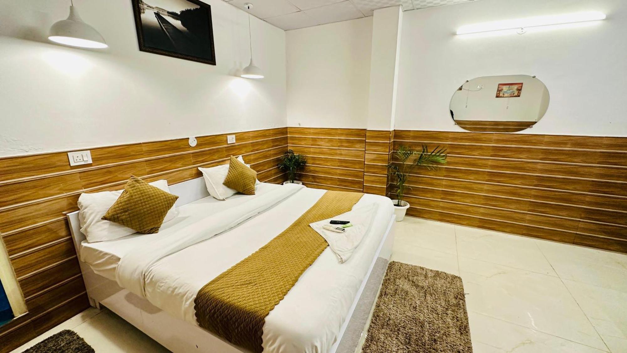 Dr White House - Noida Sector 18酒店 外观 照片